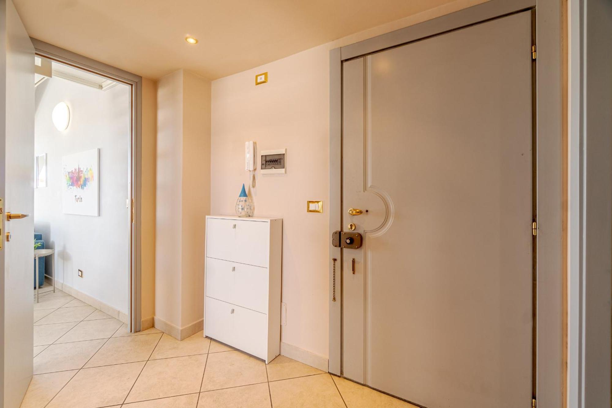Politecnico & Crocetta Elegant Flat Turín