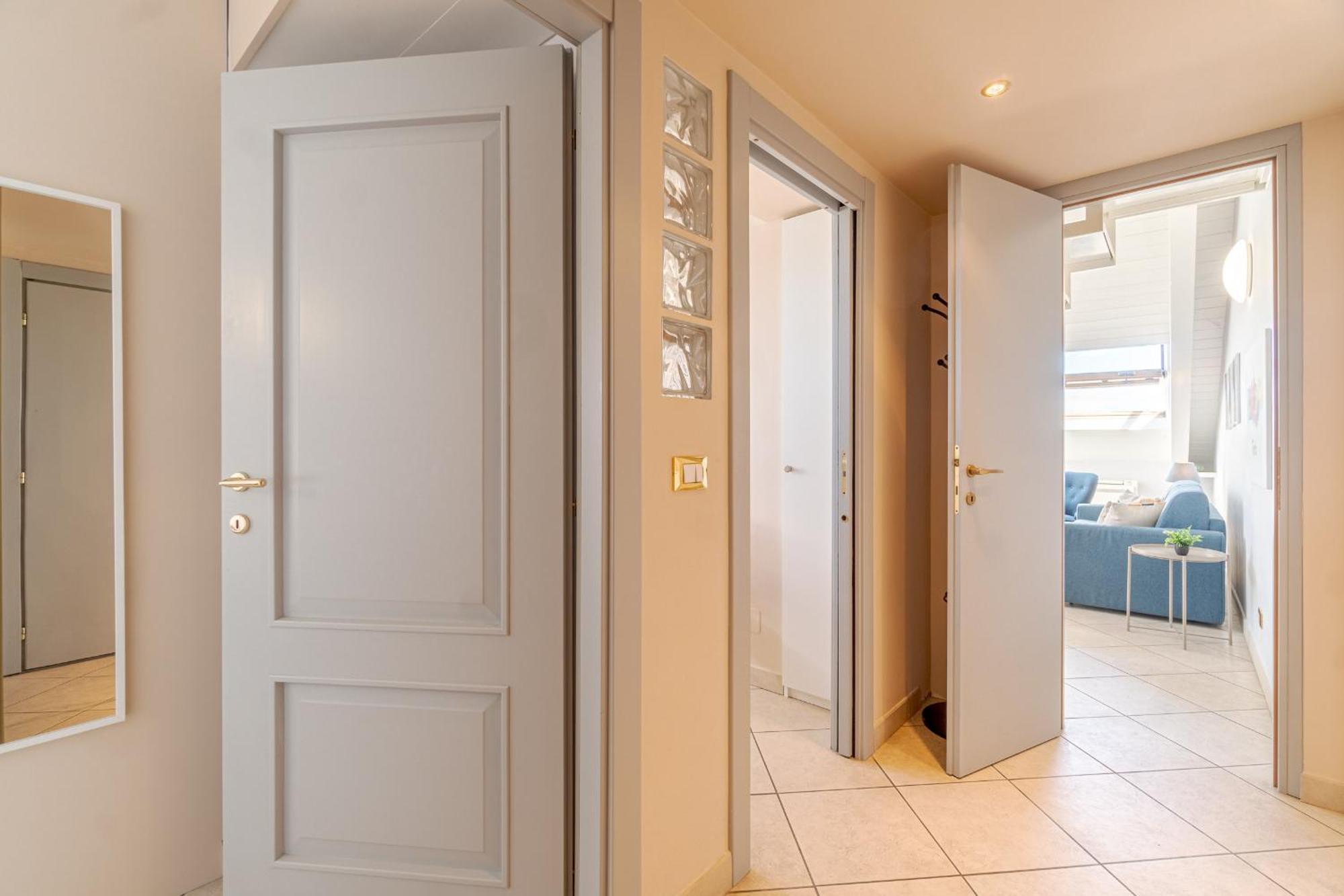 Politecnico & Crocetta Elegant Flat * Turín